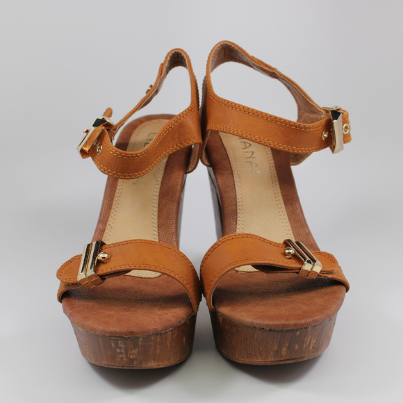 LILIANA ANKLE STRAP FAUX WOOD PLATFORM CHUNKY HEEL - Picture 2 of 2